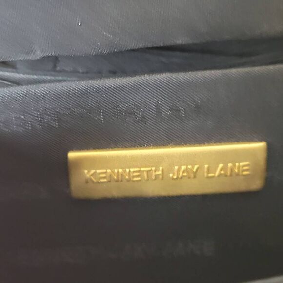 Kenneth Jay Lane Crossbody Bag Gold Hardware - Picture 6 of 7